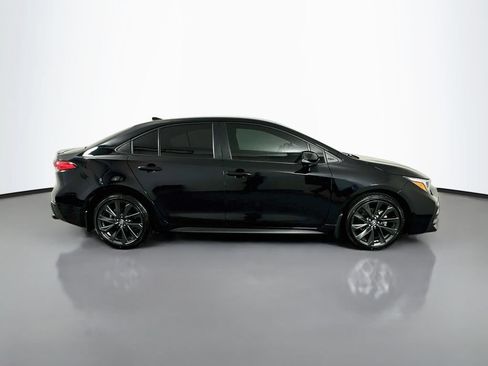 Used 2025 Toyota Corolla SE FWD image 4
