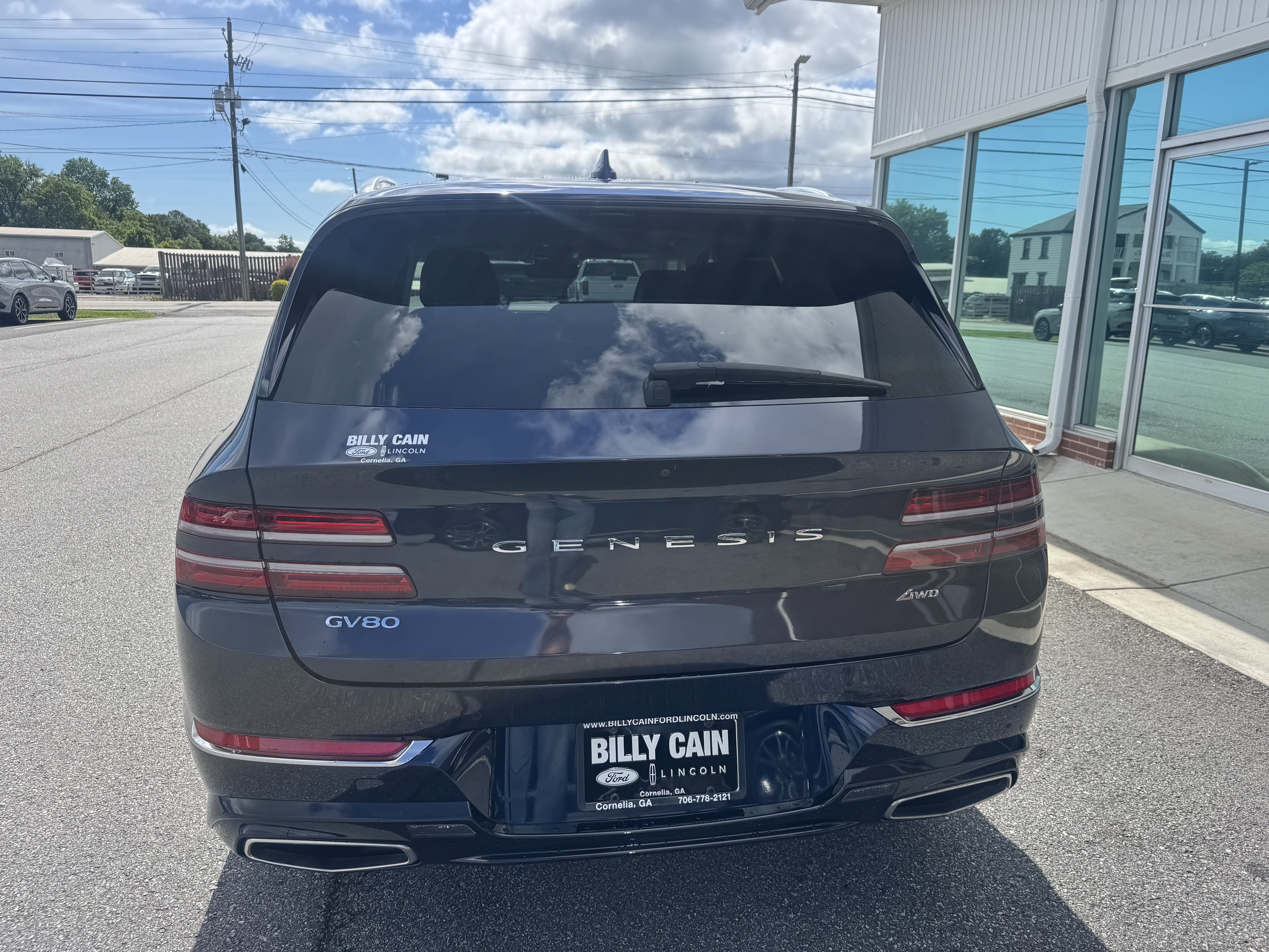 Used 2022 Genesis GV80 2.5T w/ Prestige Package 04 AWD/4WD image 2