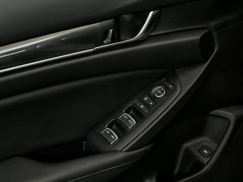 Used 2022 Honda Accord Sport image 8