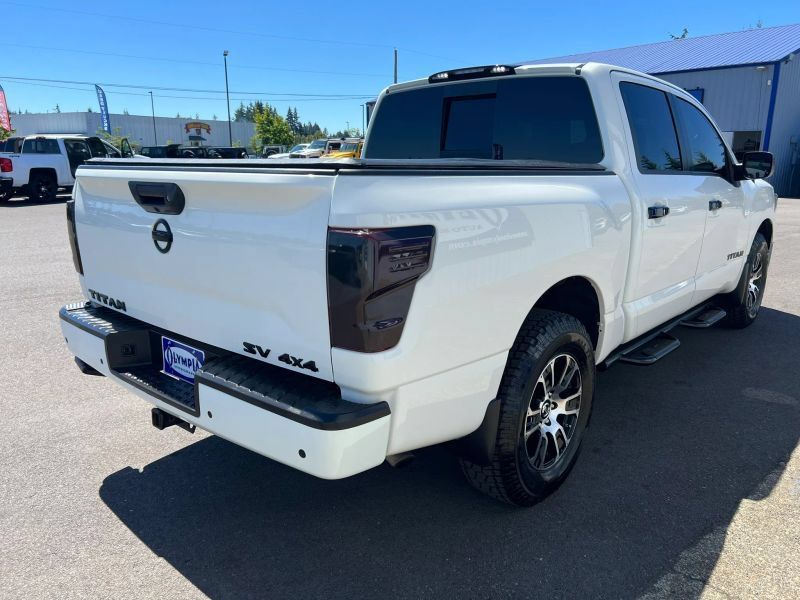 Used 2021 Nissan Titan SV w/ Accessory Utility Package AWD/4WD image 12