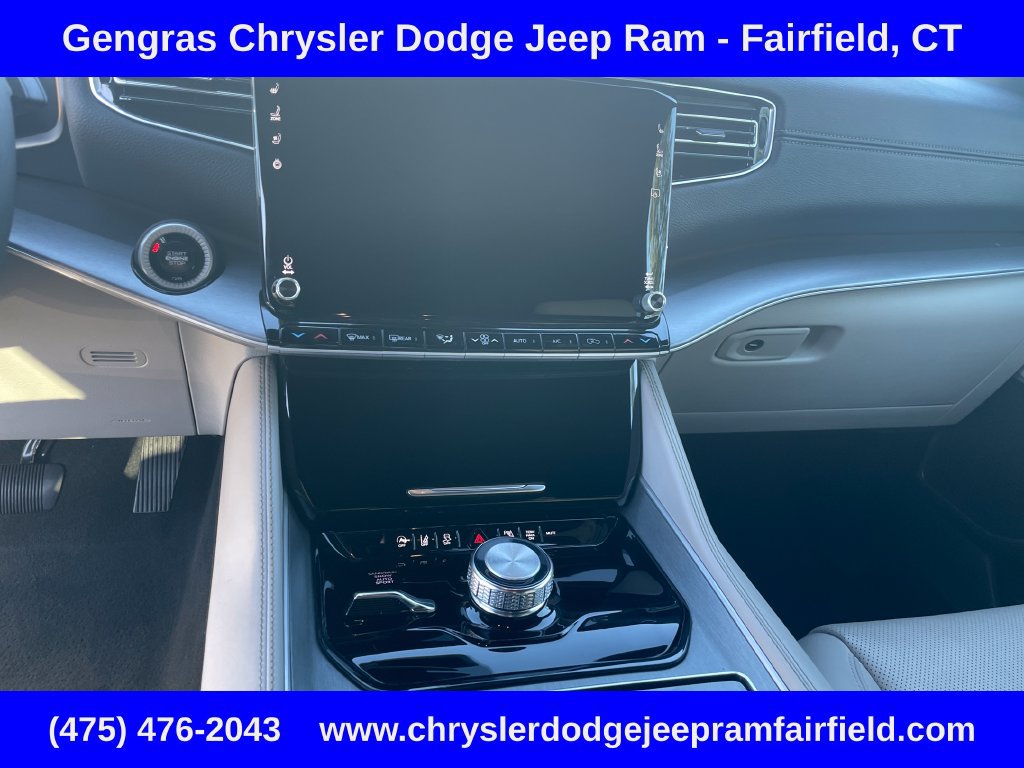 Certified 2025 Jeep Wagoneer Series II AWD/4WD image 61
