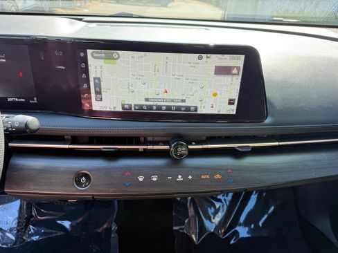 Certified 2023 Nissan Ariya AWD image 20