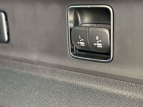 Certified 2026 Mercedes-Benz GLE 350 4MATIC image 11