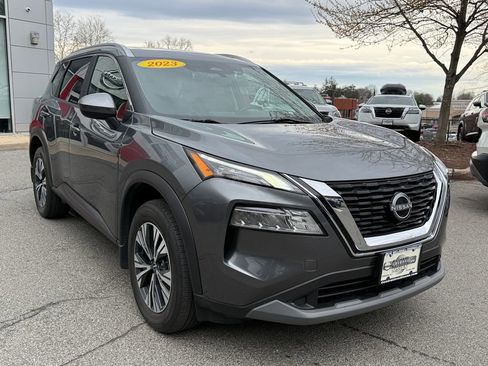 Used 2023 Nissan Rogue SV w/ SV Premium B Package image 7