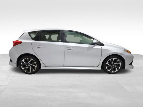 Used 2016 Scion iM image 4