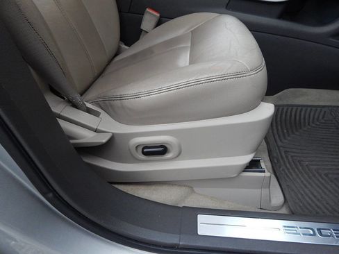 Used 2011 Ford Edge Limited image 20