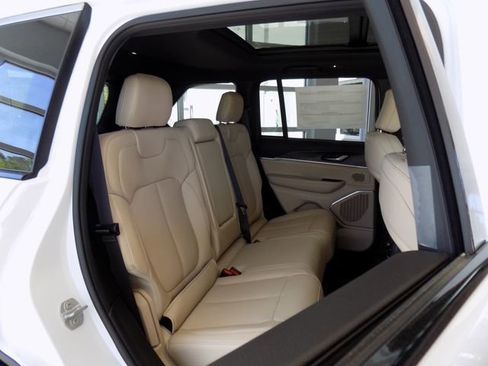 New 2026 Jeep Grand Cherokee Limited AWD/4WD image 29