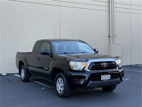 Used 2012 Toyota Tacoma 2WD Access Cab image 3