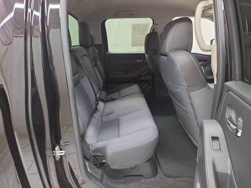 Used 2025 Nissan Frontier SV w/ SV Convenience Package AWD/4WD image 11
