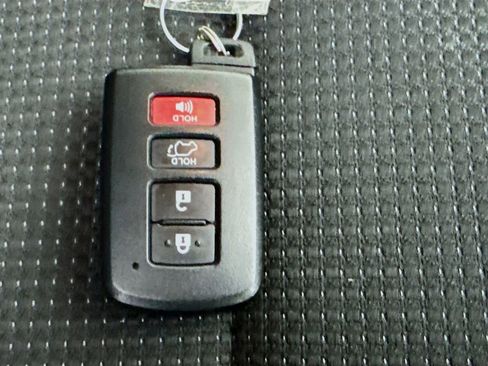 Used 2018 Toyota RAV4 Adventure image 36