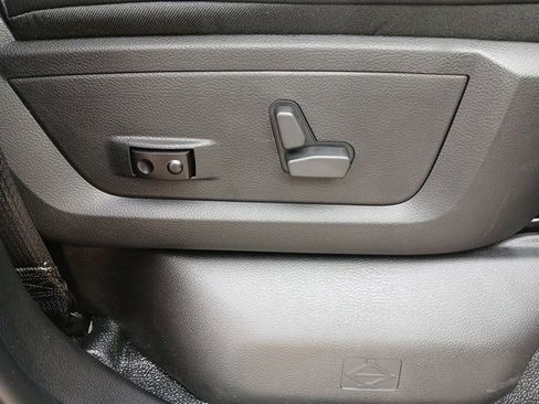 New 2026 RAM 3500 Big Horn w/ Laramie Trim Package image 28