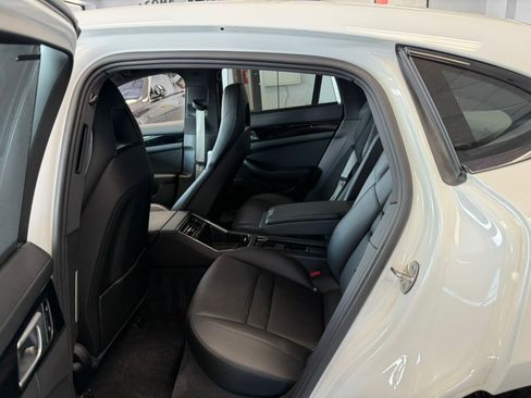 Used 2018 Porsche Panamera 4 AWD/4WD image 22