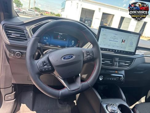 Used 2025 Ford Escape ST-Line Select w/ Tech Pack #2 AWD/4WD image 13