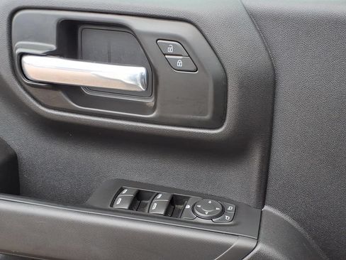 Used 2025 Chevrolet Silverado 1500 Custom w/ Turbomax Blackout Package AWD/4WD image 33