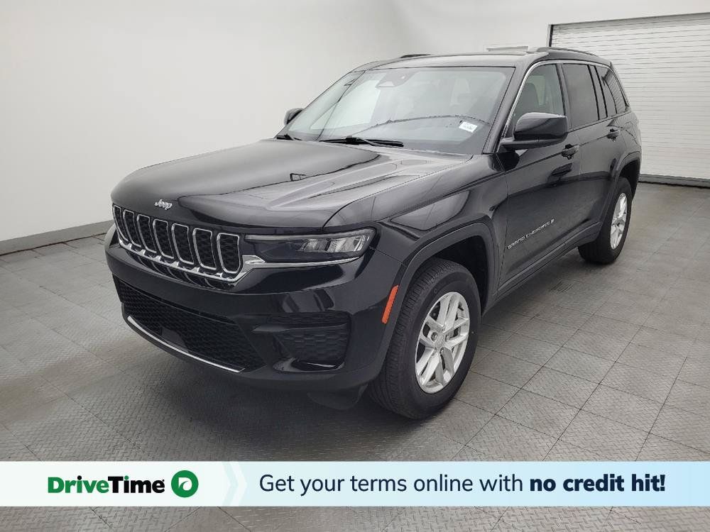 Used 2023 Jeep Grand Cherokee Laredo X AWD/4WD image 1