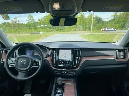 Used 2024 Volvo XC60 T8 Plus w/ Protection Package Premier AWD/4WD image 14