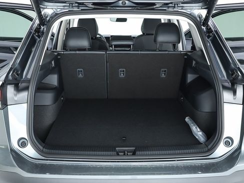 New 2026 Volkswagen Tiguan SE image 67