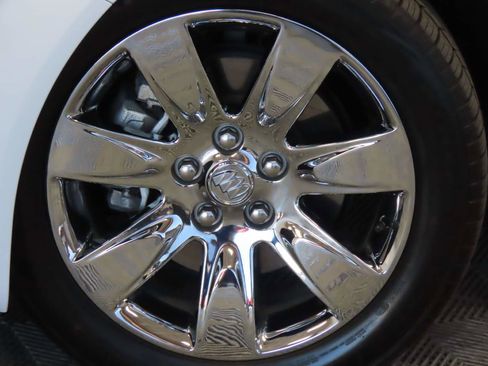 Used 2016 Buick Regal image 7