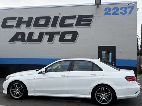 Used 2016 Mercedes-Benz E 350 Sedan image 23