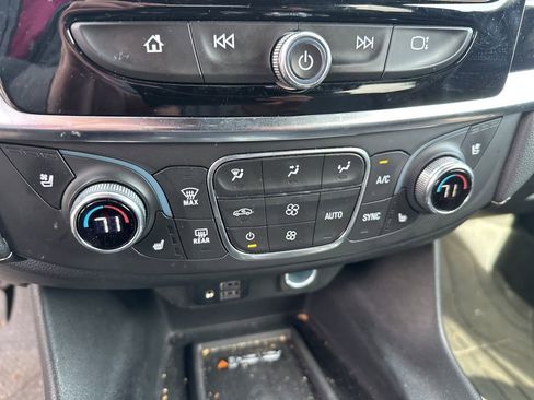 Used 2023 Chevrolet Traverse Premier w/ Redline Edition AWD/4WD image 10
