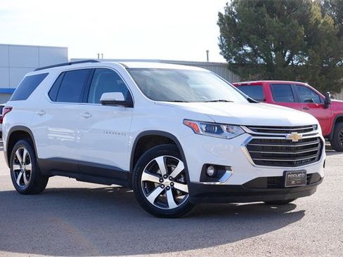 Used 2021 Chevrolet Traverse LT w/ LT Premium Package image 1