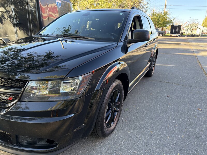 Used 2020 Dodge Journey SE w/ SE Popular Equipment Group FWD image 13