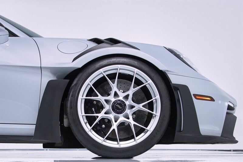 Used 2025 Porsche 911 GT3 RS RWD image 15