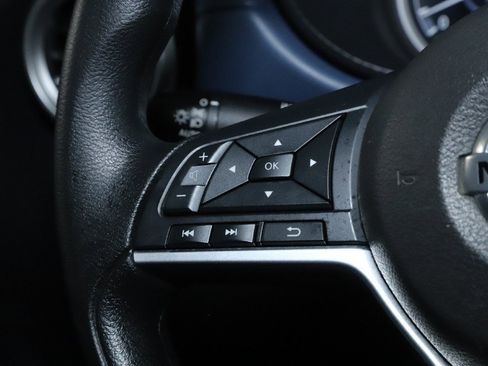 Certified 2025 Nissan Versa SV image 22