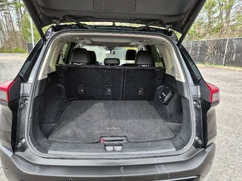 Used 2023 Nissan Rogue SV w/ SV Premium B Package AWD/4WD image 9