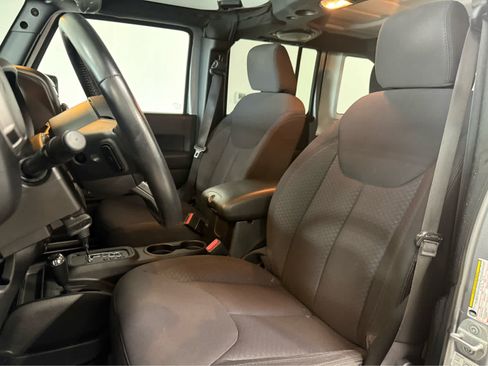 Used 2013 Jeep Wrangler Unlimited Sport AWD/4WD image 13