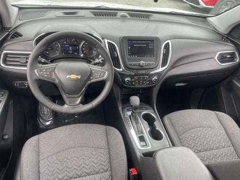 Used 2024 Chevrolet Equinox LT image 18