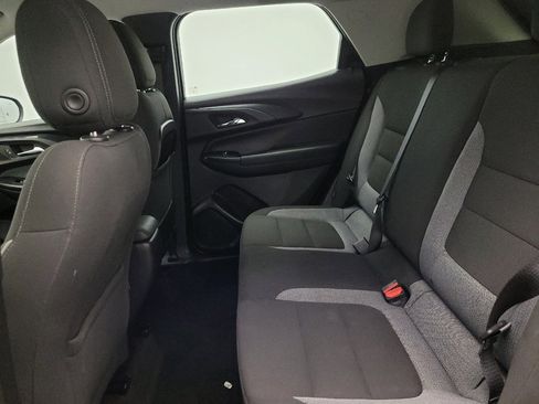 Used 2021 Chevrolet TrailBlazer LS FWD image 18