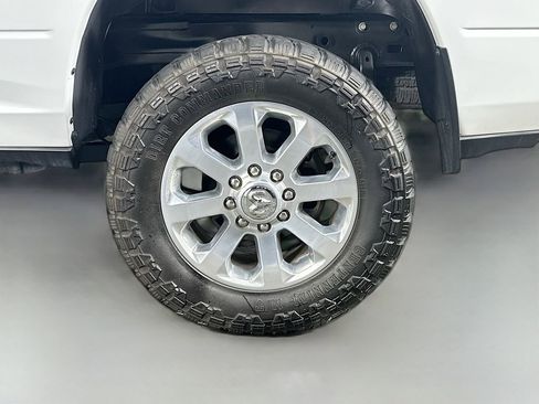 Used 2024 RAM 2500 Laramie w/ Sport Appearance Package image 35