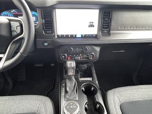 Used 2025 Ford Bronco Big Bend image 3