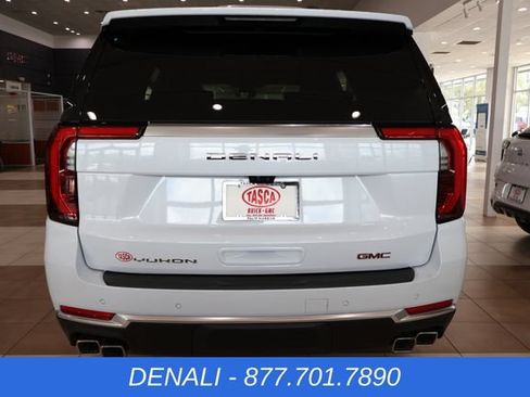 New 2026 GMC Yukon Denali w/ Denali Reserve Package AWD/4WD image 6