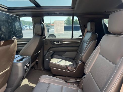 Used 2021 GMC Yukon Denali RWD image 9