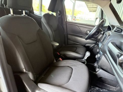 Used 2020 Jeep Renegade Altitude image 17