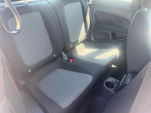Used 2018 Volkswagen Beetle 2.0T Coast FWD image 12