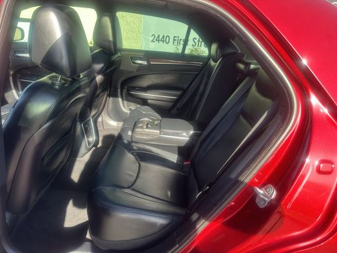 Used 2012 Chrysler 300 Limited image 20