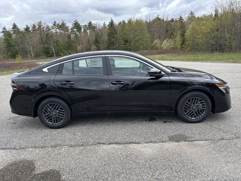 New 2026 Nissan Sentra SV FWD image 8