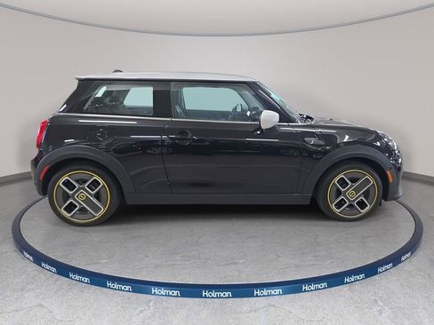 Used 2024 MINI Cooper SE image 6