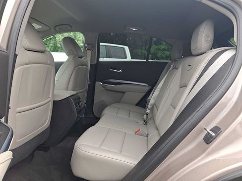 Used 2023 Cadillac XT4 Luxury w/ Cold Weather Package FWD image 12