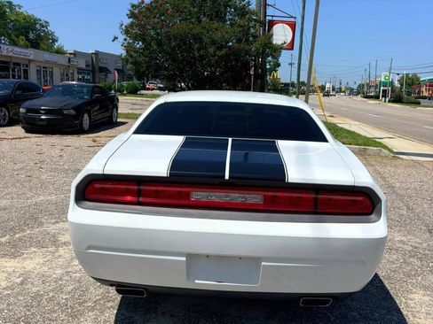 Used 2013 Dodge Challenger SXT RWD image 6