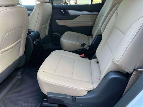 New 2026 Buick Enclave Preferred w/ Power Package image 16