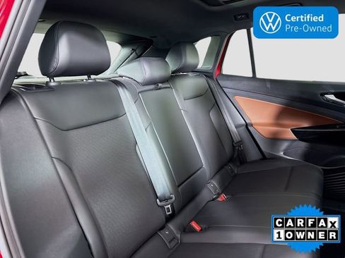Certified 2021 Volkswagen ID.4 Pro S w/ Gradient Package image 29