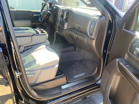 Used 2019 Chevrolet Silverado 1500 RST AWD/4WD image 16