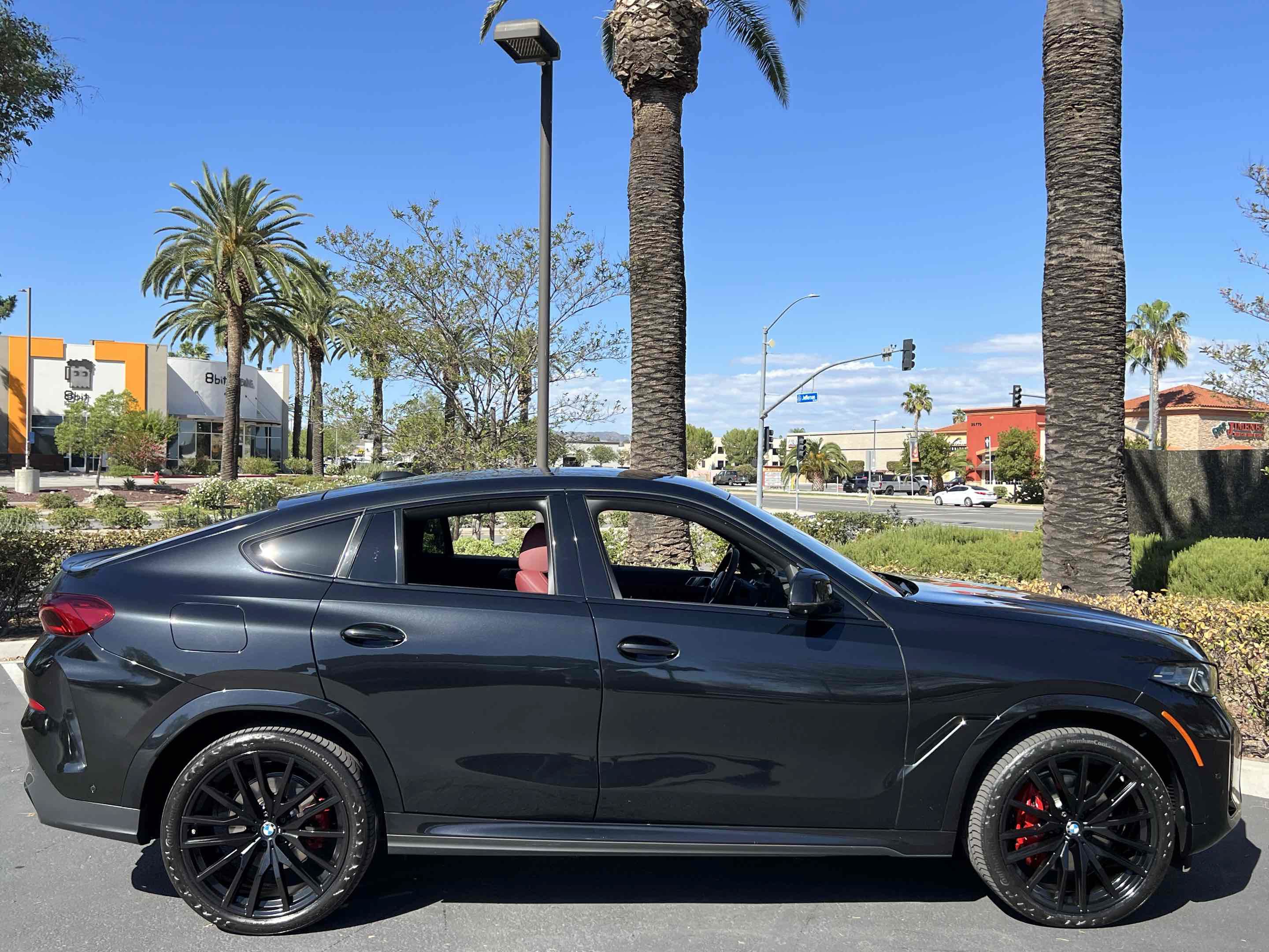 Used 2024 BMW X6 xDrive40i w/ Premium Package AWD/4WD image 17