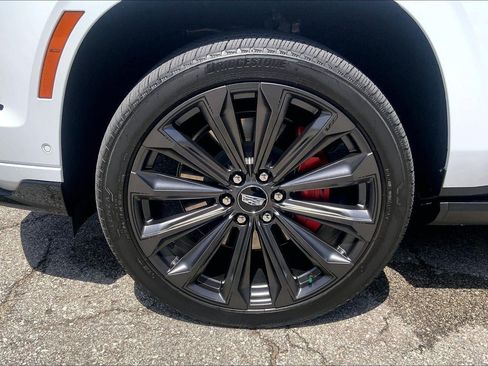 Certified 2026 Cadillac Escalade ESV V AWD/4WD image 9