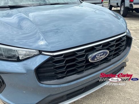 Used 2025 Ford Escape ST-Line FWD image 6