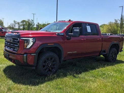 Used 2024 GMC Sierra 2500 AT4 w/ AT4 Premium Plus Package AWD/4WD image 7
